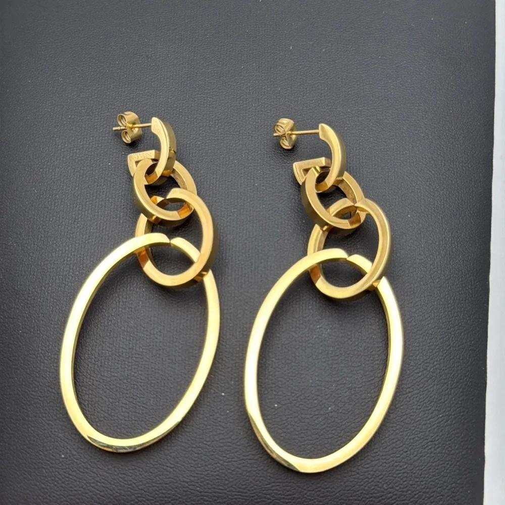 N/A gold tone